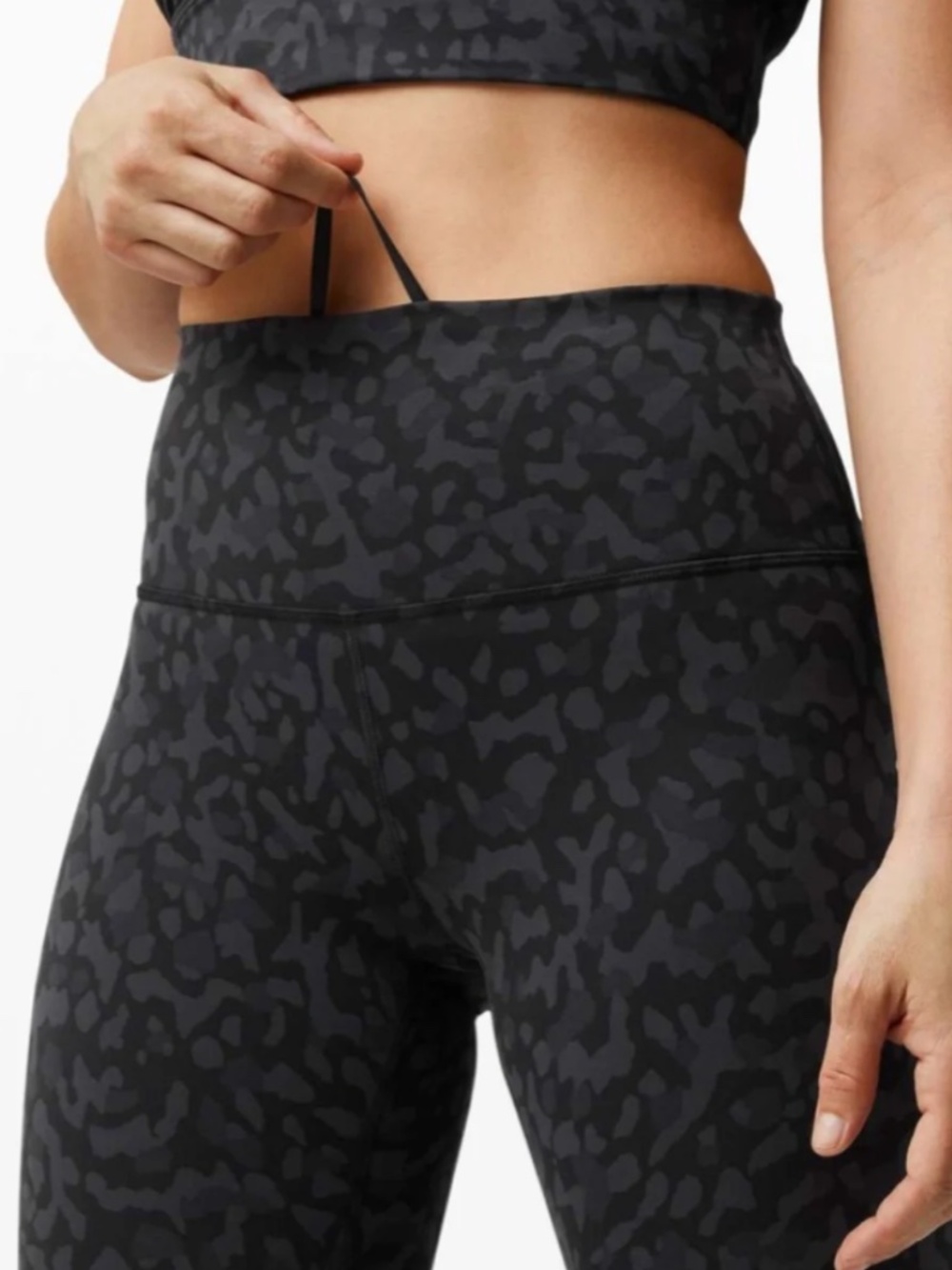 Lululemon Women's Black and Grey Leopord Print Leggings